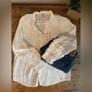 Faherty organic cotton button down white shirt